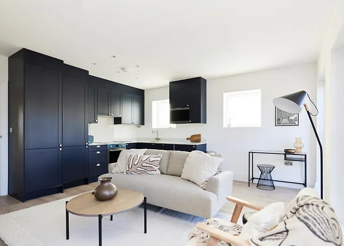 The Wembley Park Sanctuary - Stunning 2Bdr Flat With Balcony