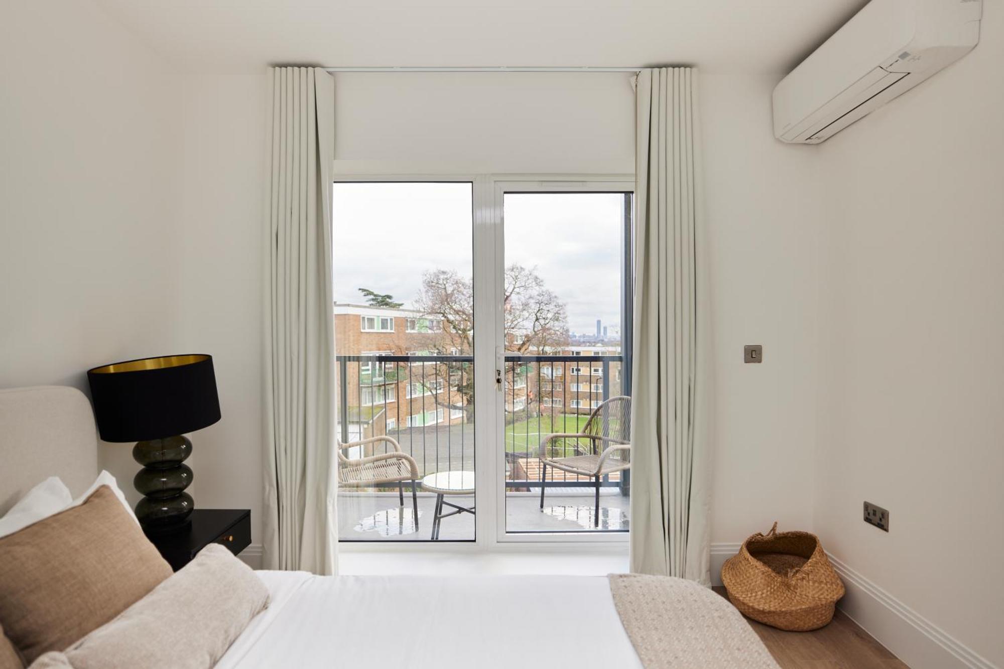 The Wembley Park Sanctuary - Stunning 2bdr Flat With Balcony Apartamento