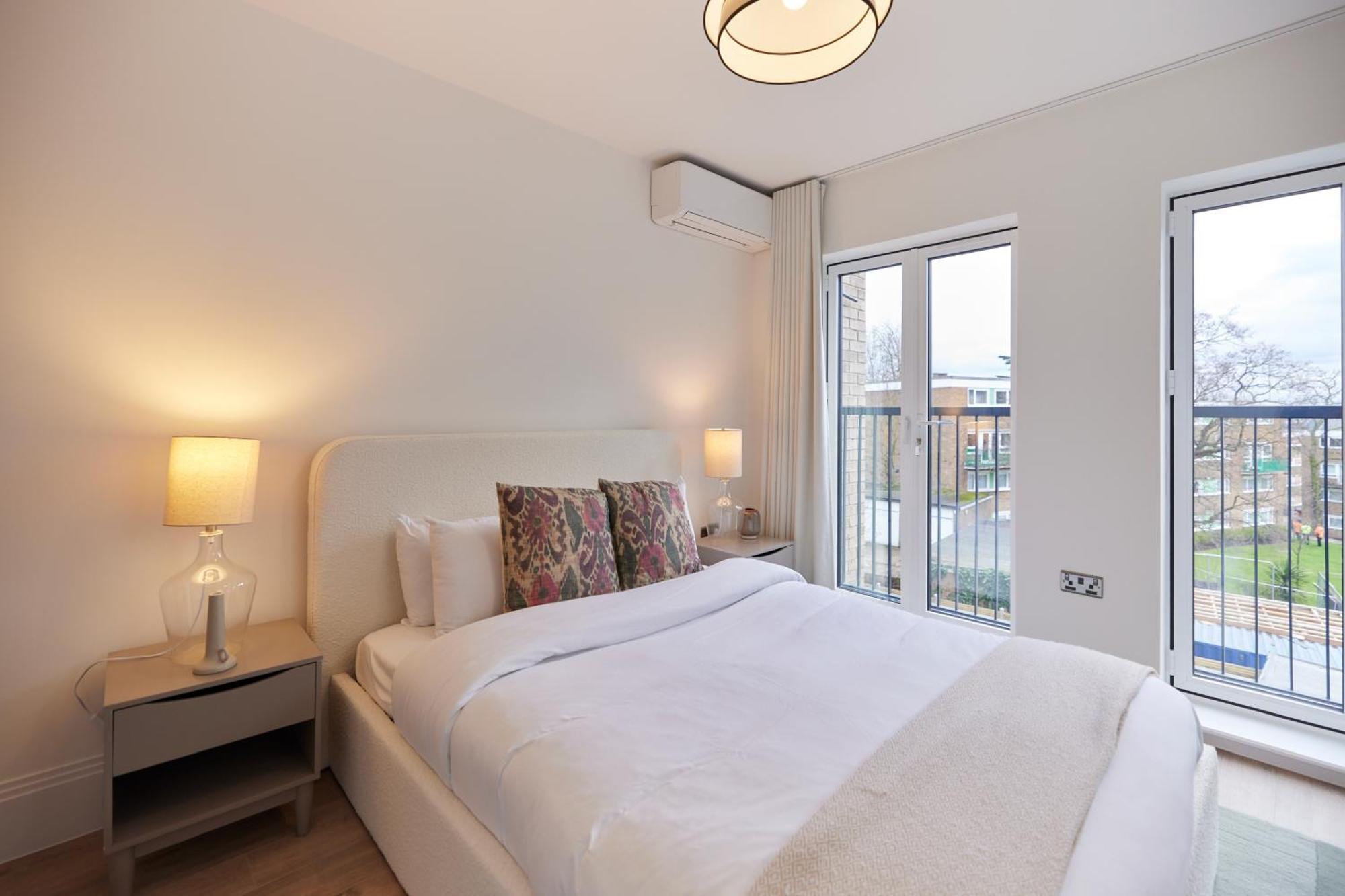 The Wembley Park Sanctuary - Stunning 2bdr Flat With Balcony * Londres