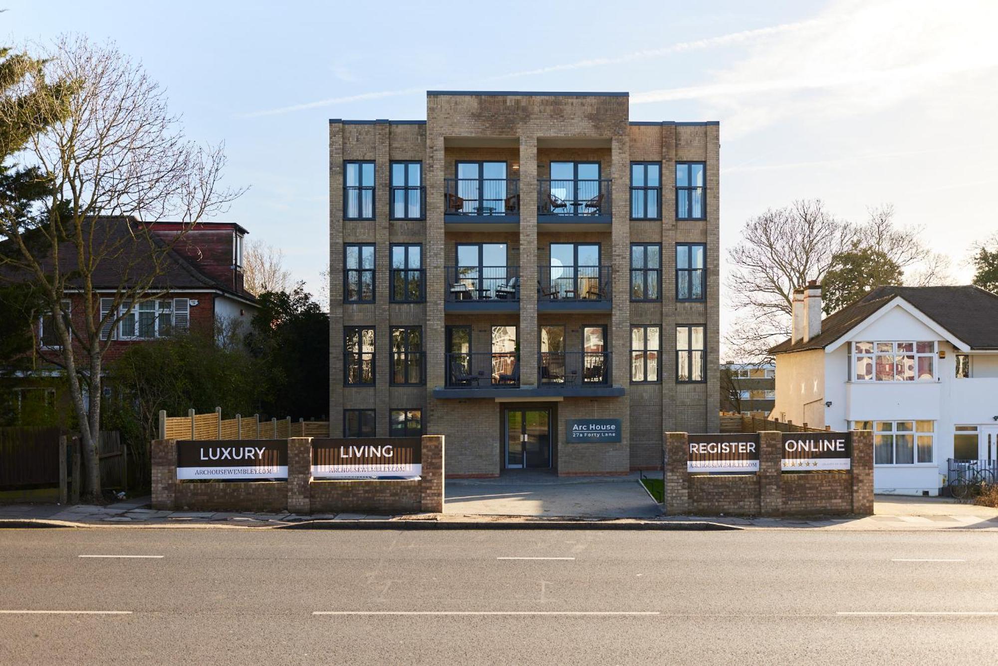 The Wembley Park Sanctuary - Stunning 2bdr Flat With Balcony Apartamento Londres
